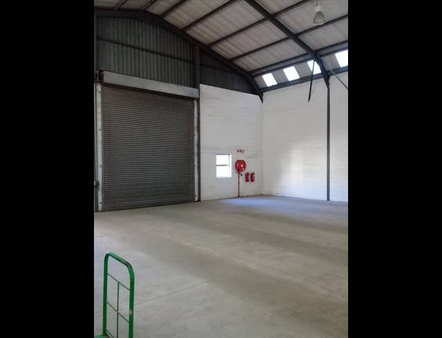 702M² WAREHOUSE TO LET IN EPPING INDUSTRIAL